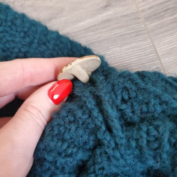 Boyne Valley Weavers Poncho Womens One Size Wool Handmade Ireland Ceramic Button - Picture 7 of 10